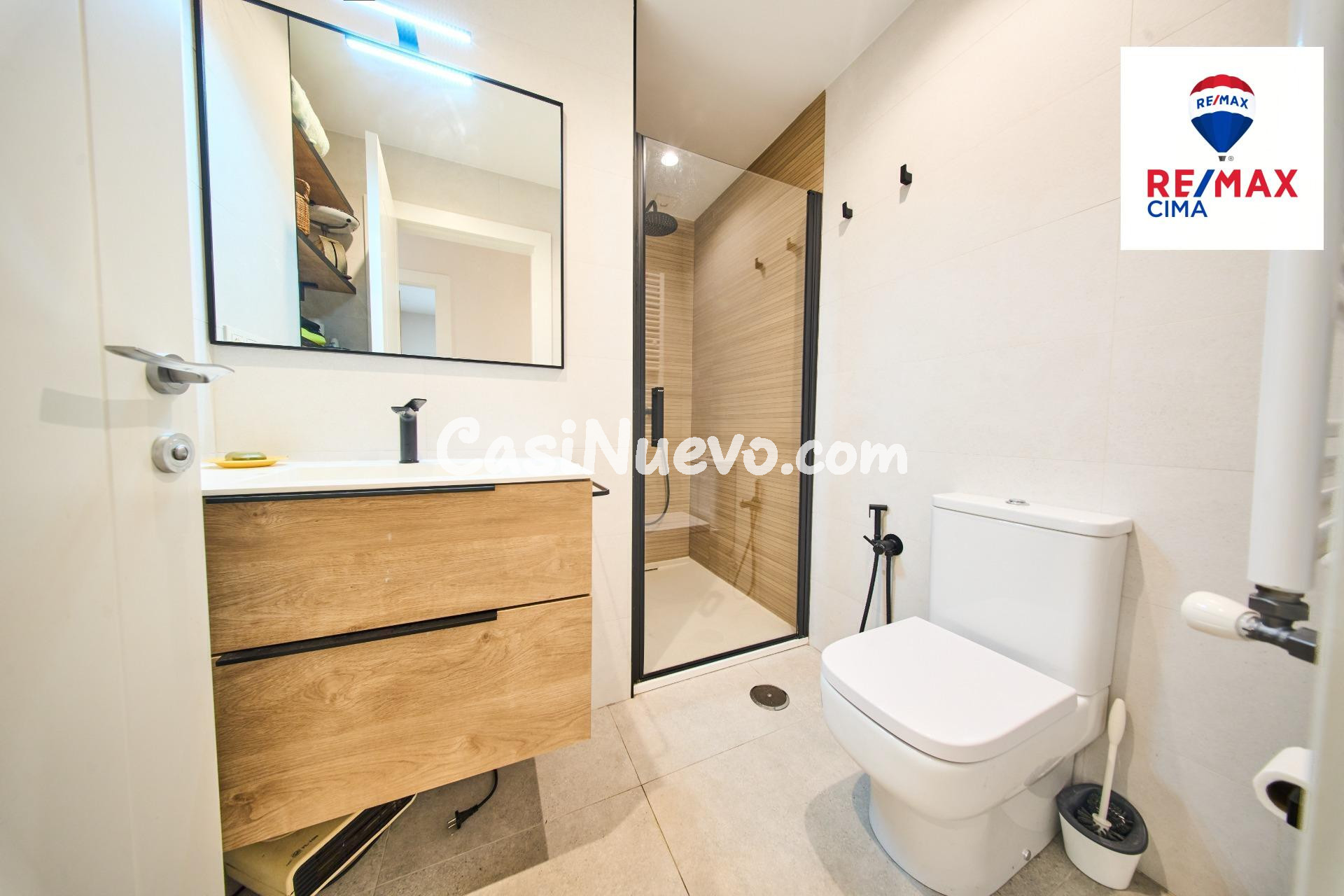 ESPECTACULAR PISO EN EL CENTRO JUNTO AL REALEJO - foto 35