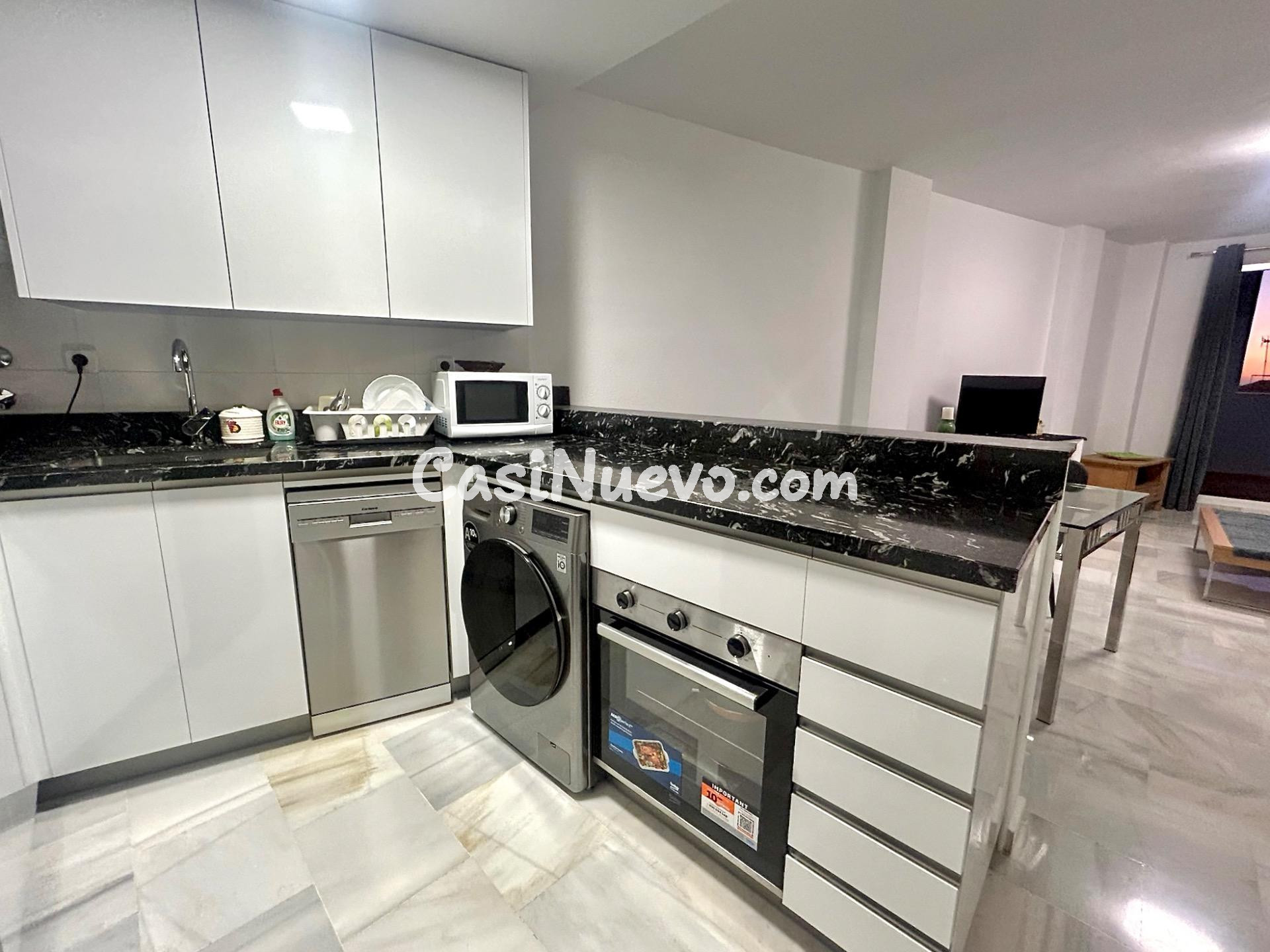 Espectacular vivienda reformada con terraza y vistas al mar  - foto 18