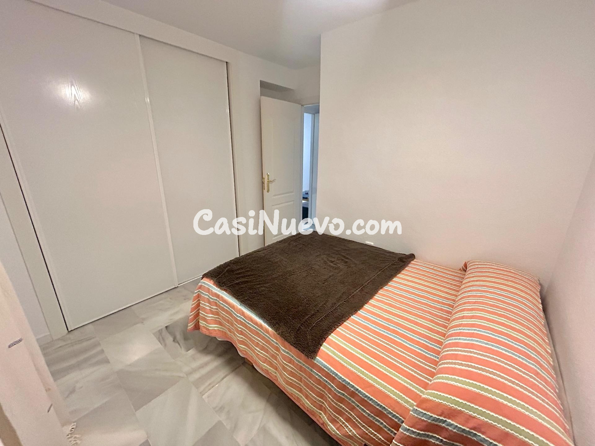 Espectacular vivienda reformada con terraza y vistas al mar  - foto 38