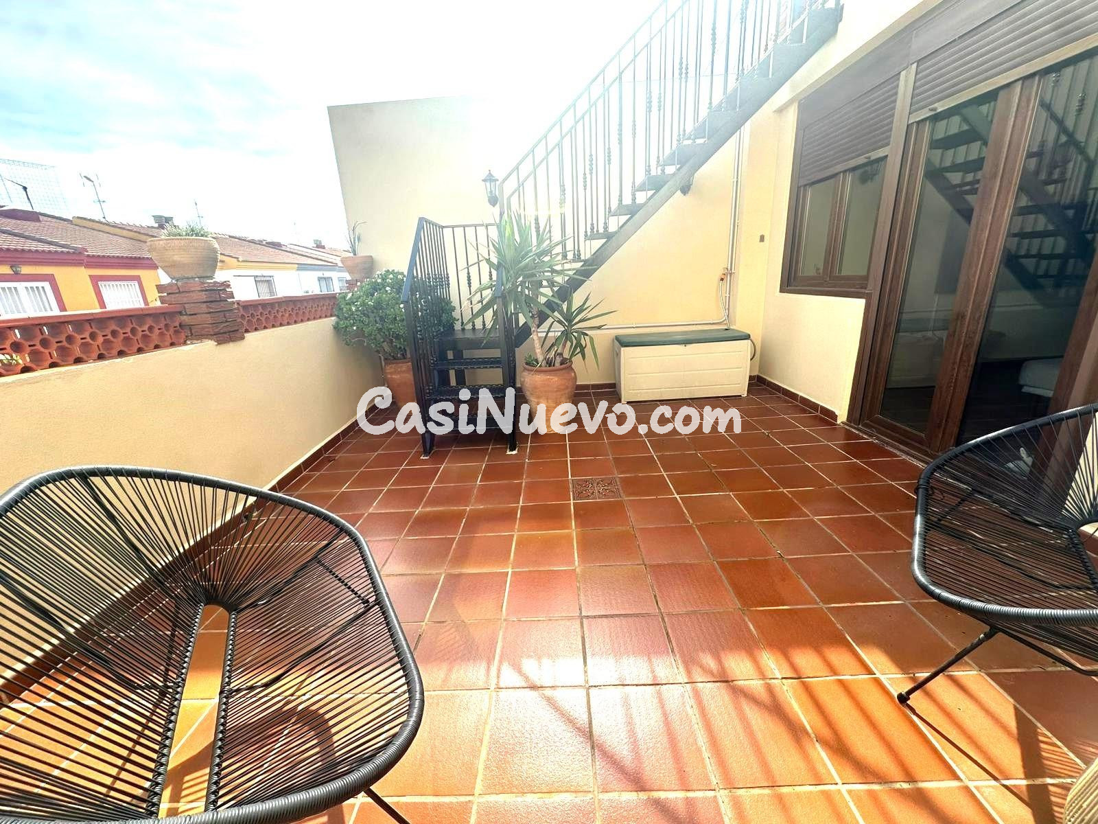 Espectacular Duplex de Diseño Sostenible en Ejido Sur: Efici