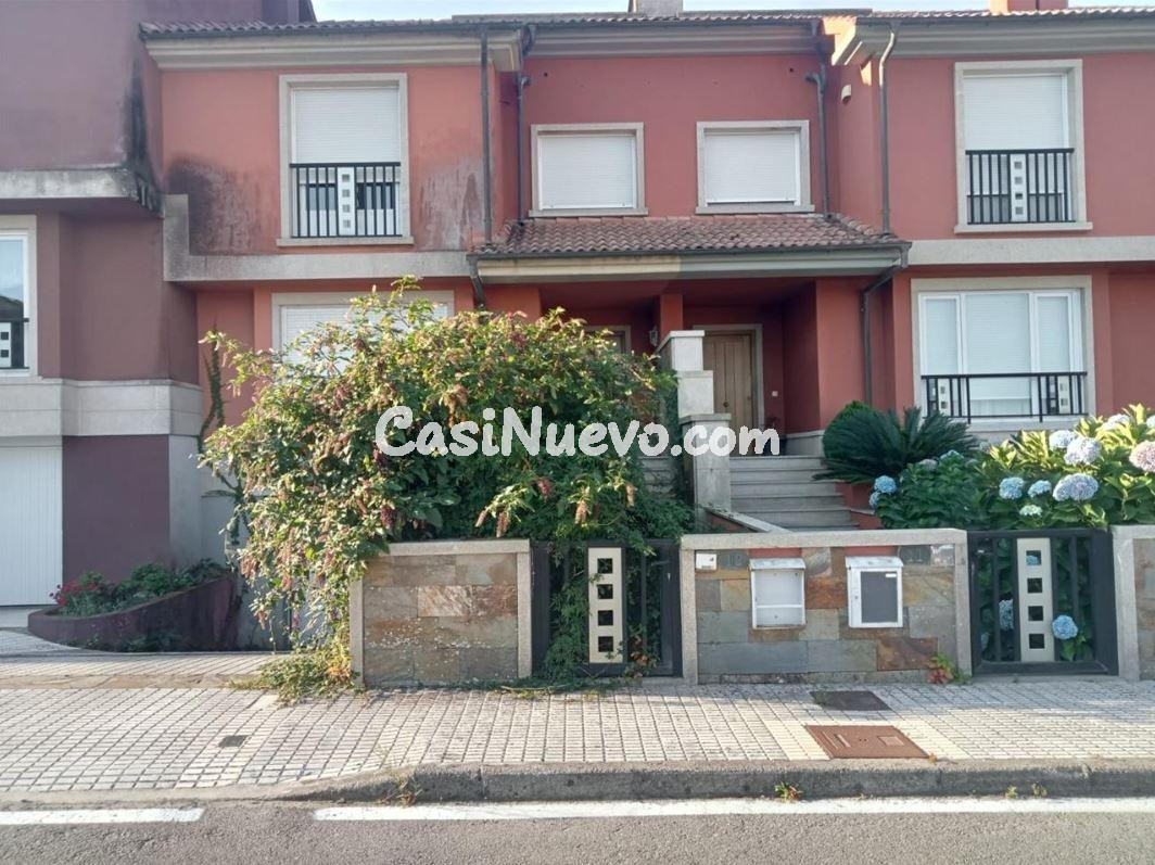 Chalet adosado sin posesión en Sanxenxo