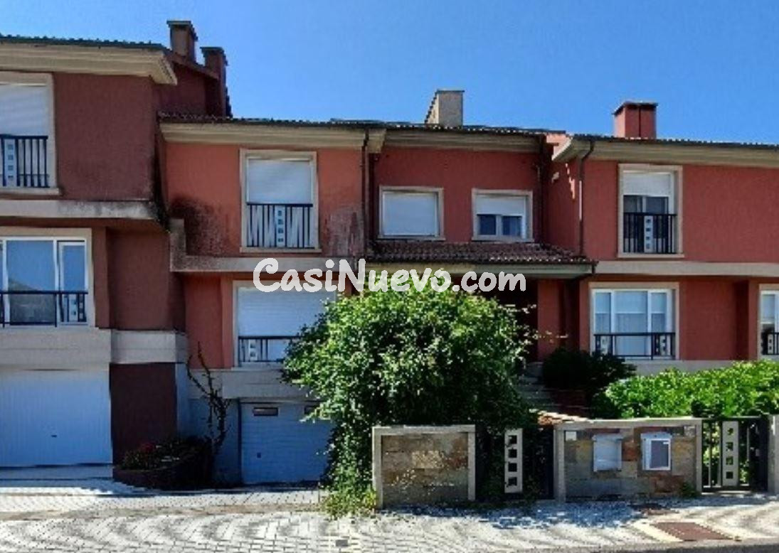 Chalet adosado sin posesión en Sanxenxo - foto 2