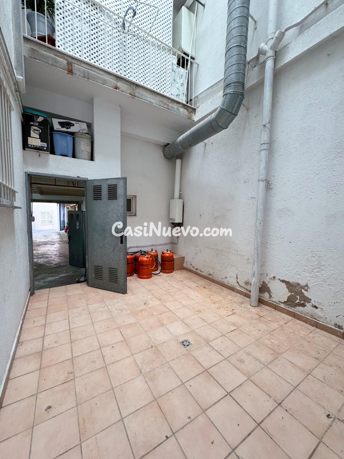 Almacén / Local industrial de 150 m2 en el centro de Llançà - foto 6