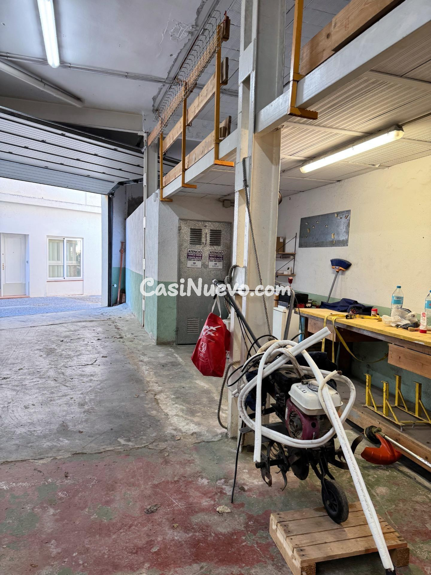 Almacén / Local industrial de 150 m2 en el centro de Llançà - foto 9