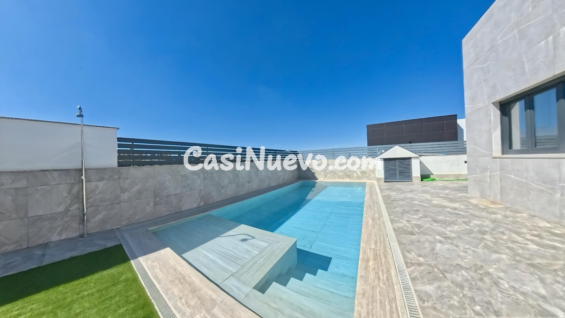 Chalet Independiente de Lujo en La Zubia: Eficiencia, Luz y  - foto 5