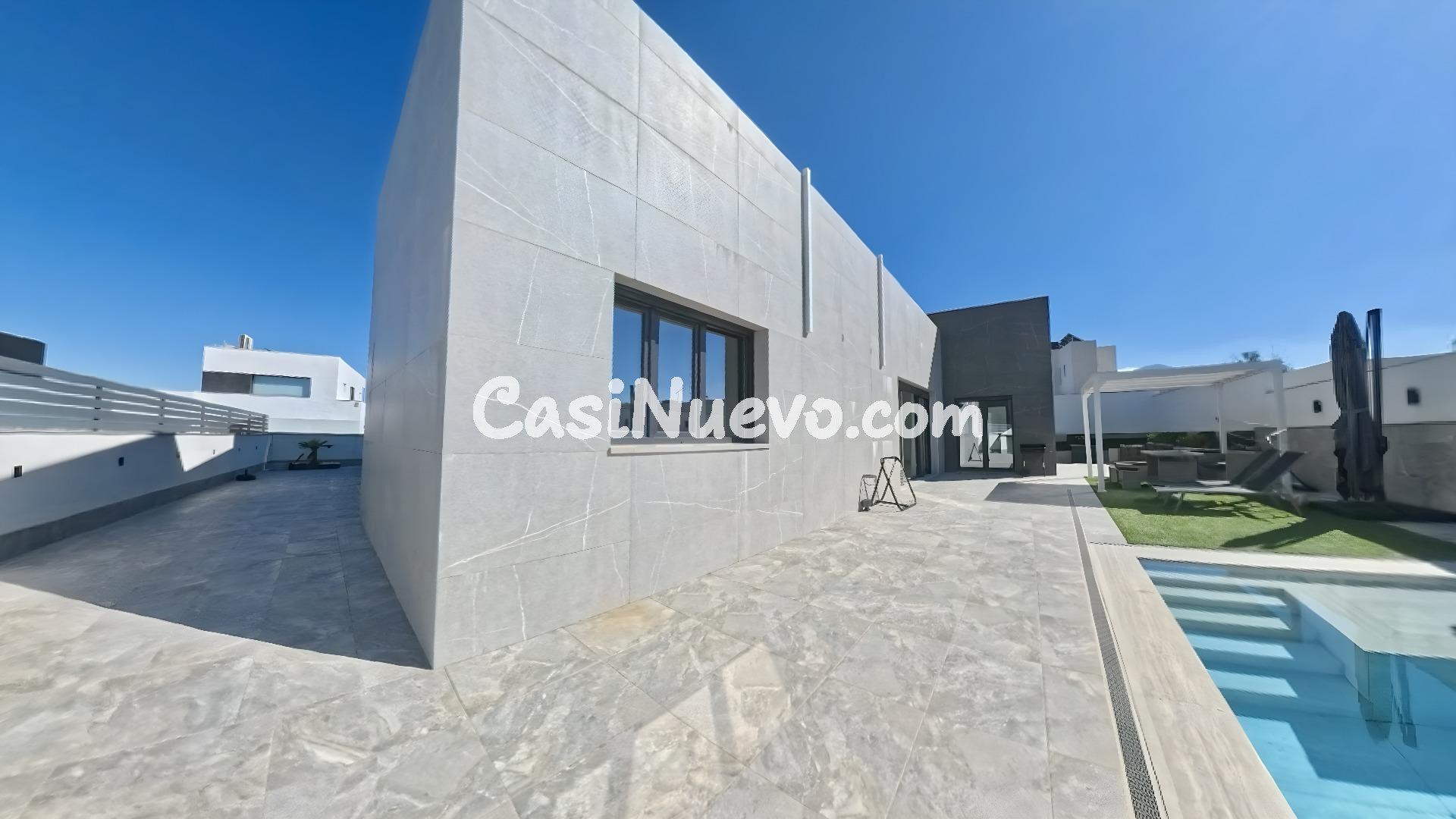 Chalet Independiente de Lujo en La Zubia: Eficiencia, Luz y  - foto 7