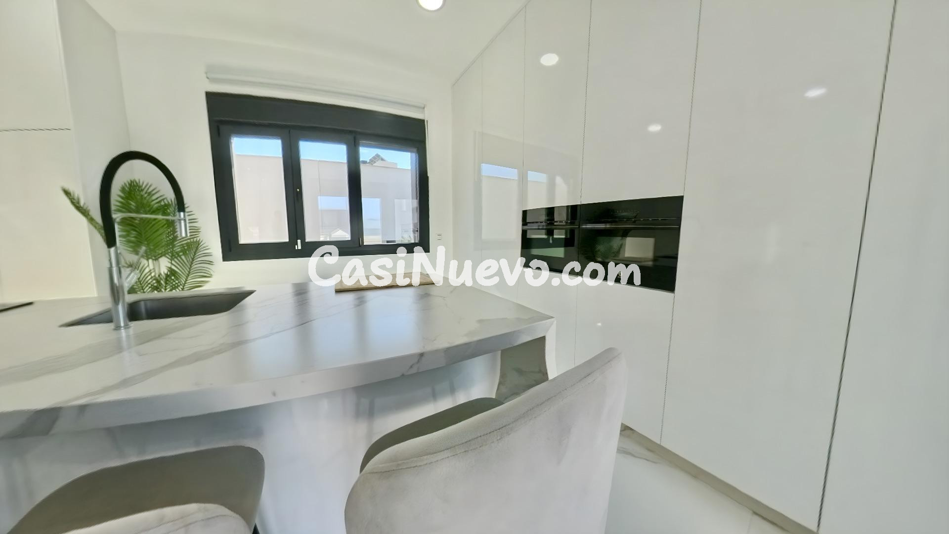 Chalet Independiente de Lujo en La Zubia: Eficiencia, Luz y  - foto 35