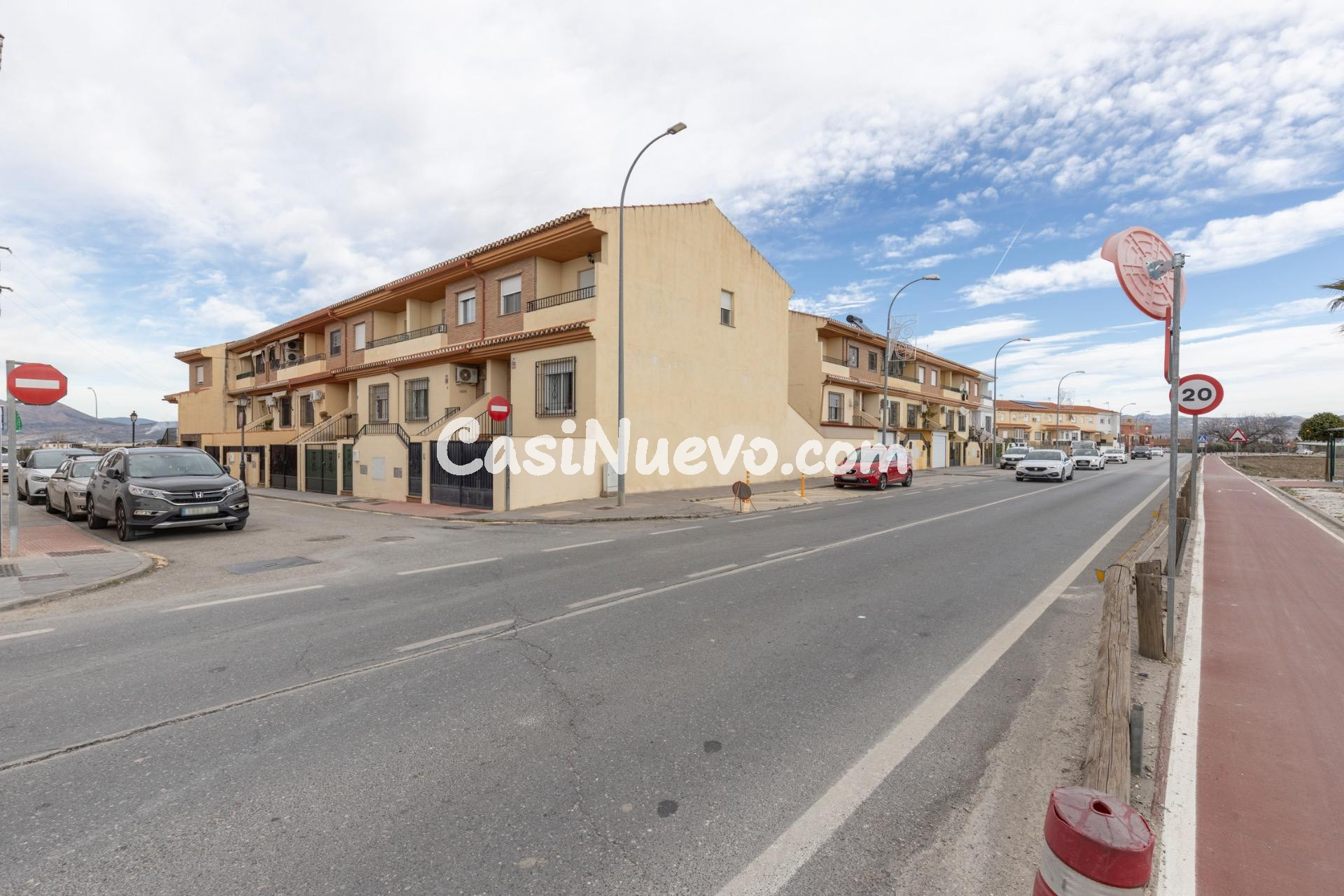 SE VENDE PRECIOSA CASA ADOSADA - foto 7