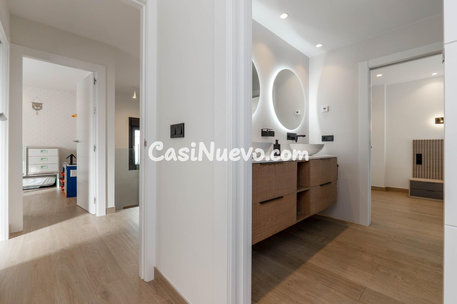 Exclusiva y moderna casa adosada de 2022 en Albolote con los - foto 2