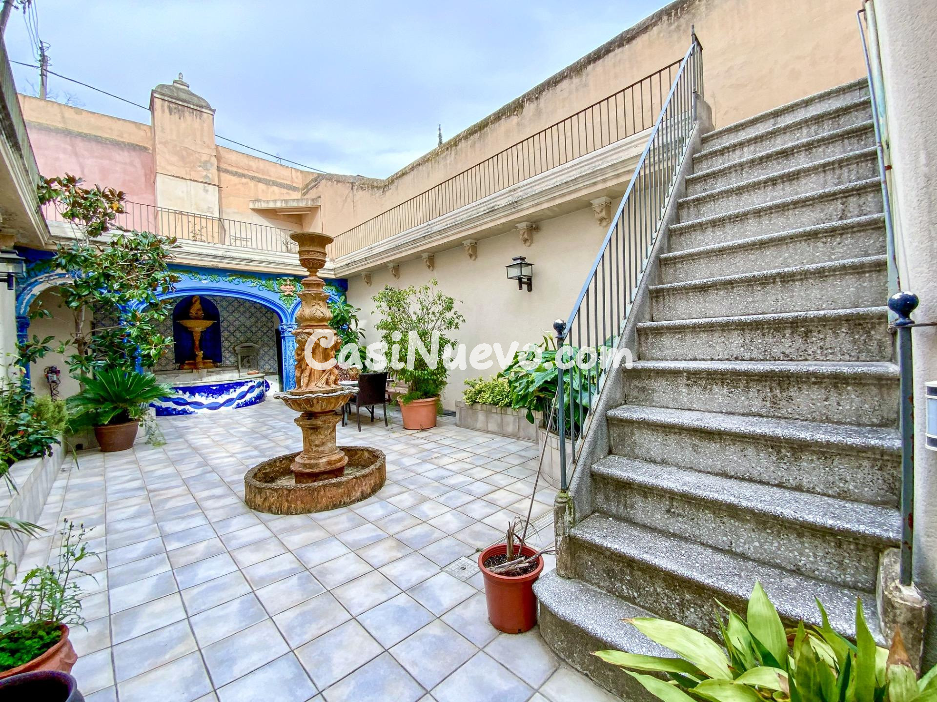 Casa centenaria con patio de 70 m2, elementos originales y v - foto 2