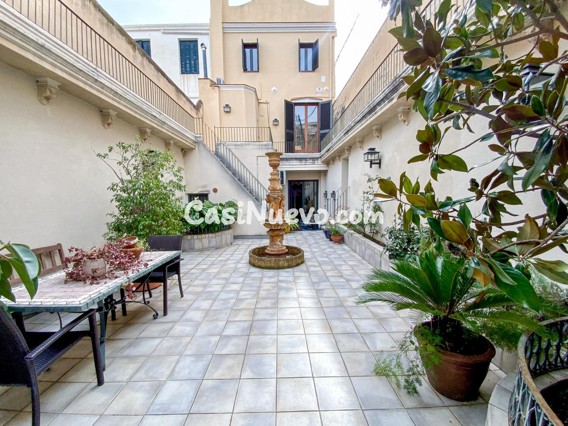 Casa centenaria con patio de 70 m2, elementos originales y v - foto 3