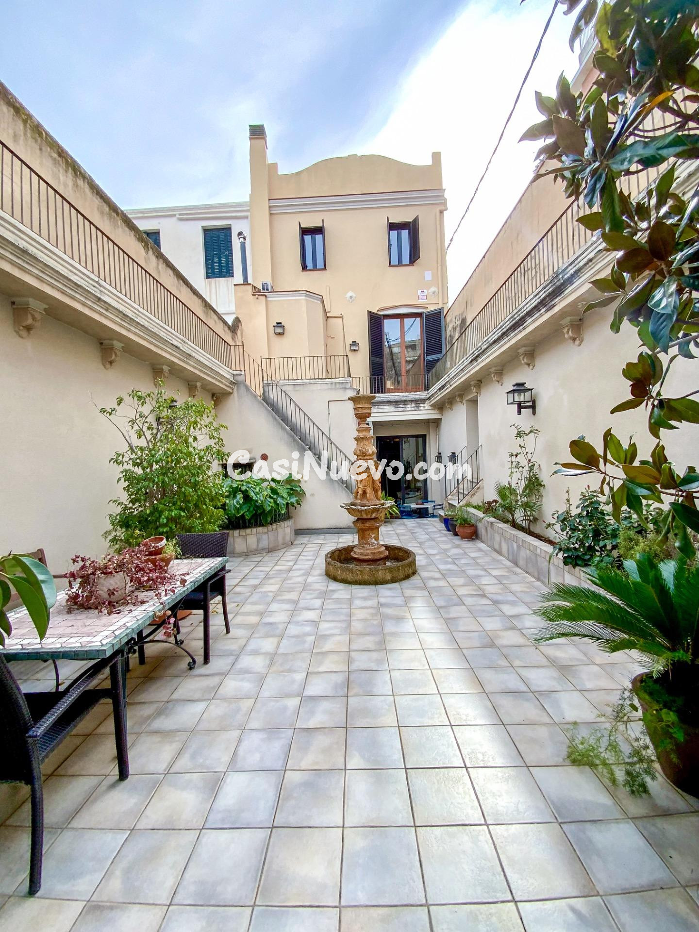 Casa centenaria con patio de 70 m2, elementos originales y v - foto 25