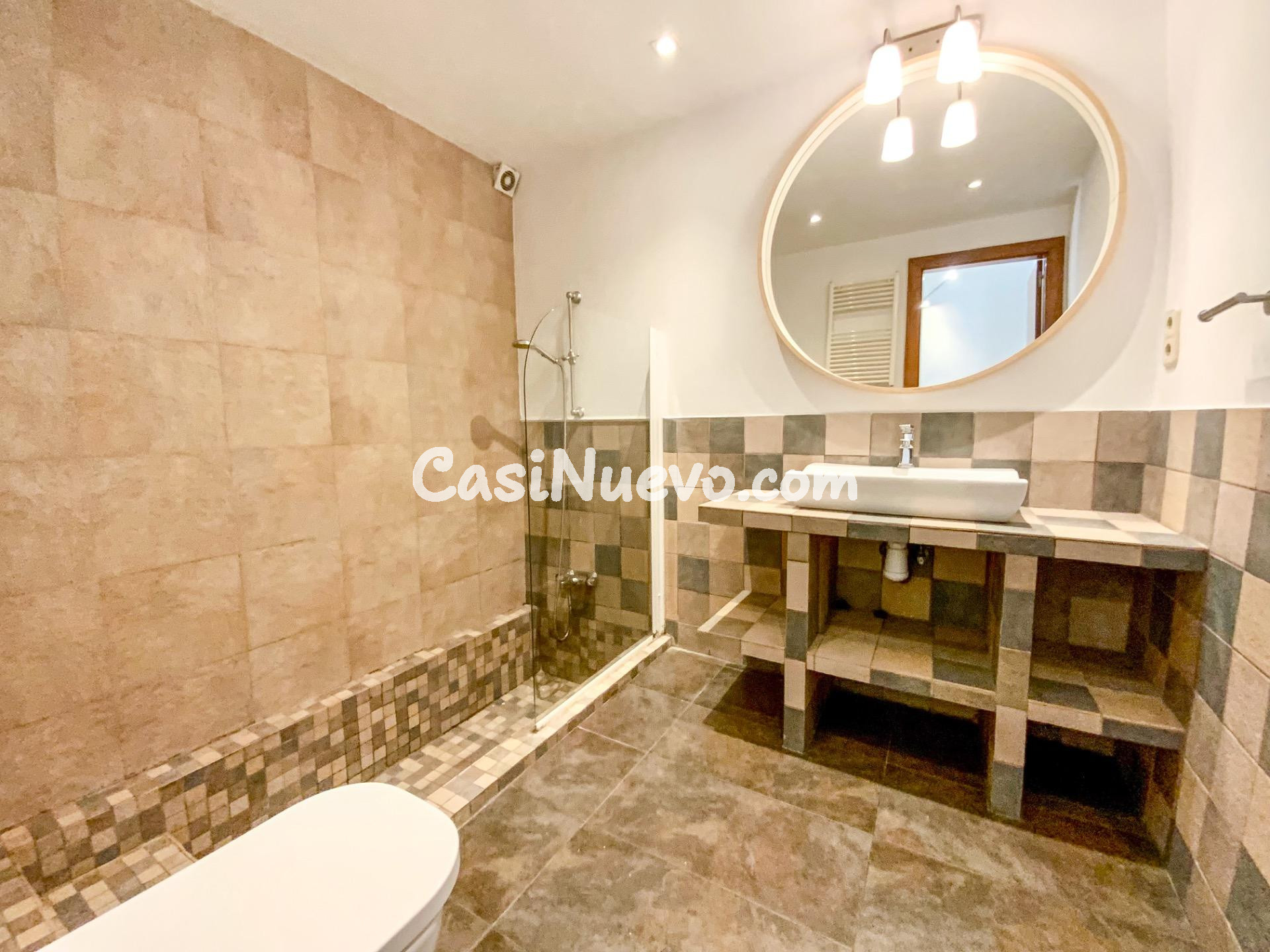 Planta baja con patio y con alma, en el corazón de Ocata - foto 15