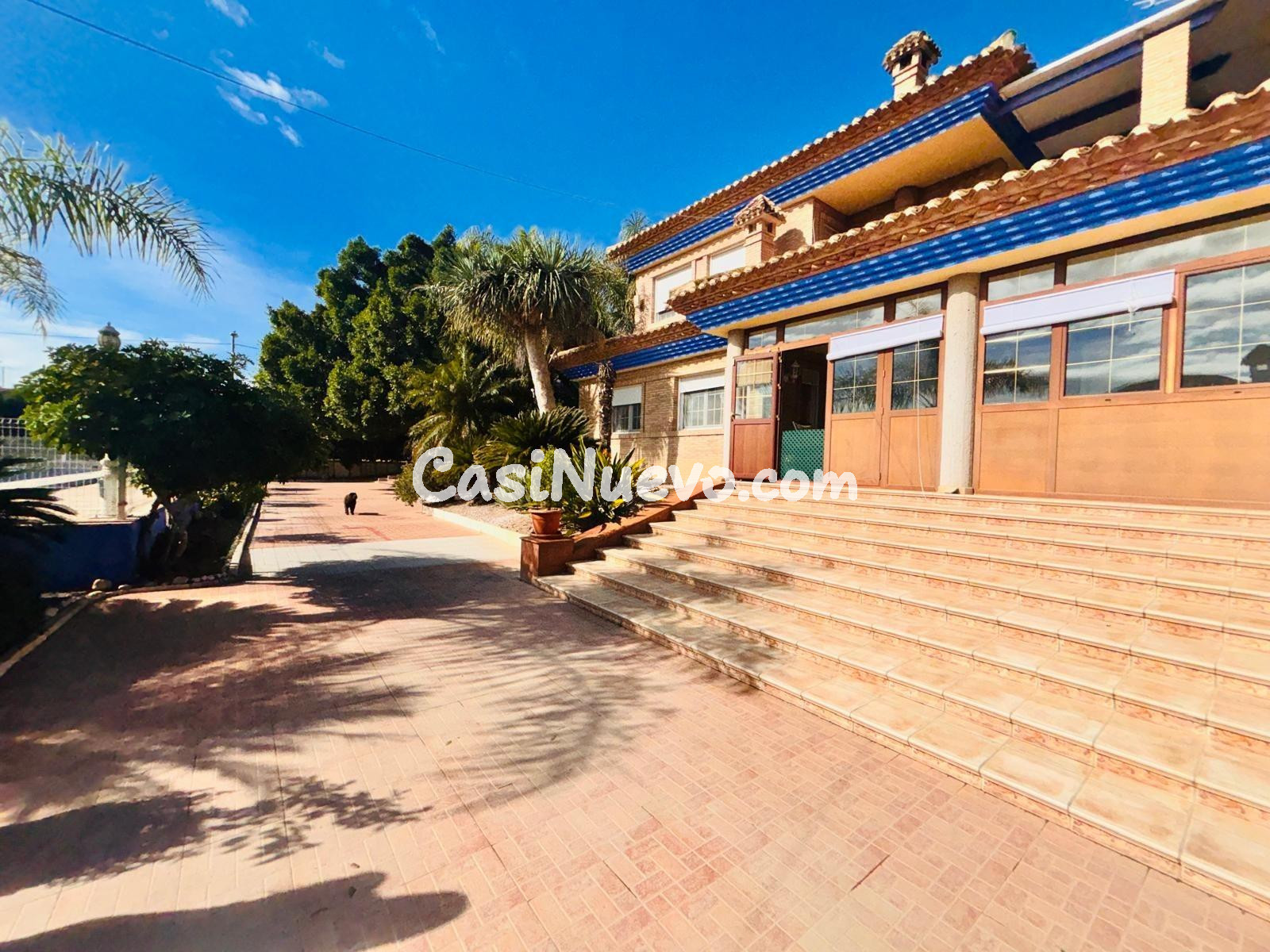 Villa señorial con casa de invitados en gran parcela privada - foto 4