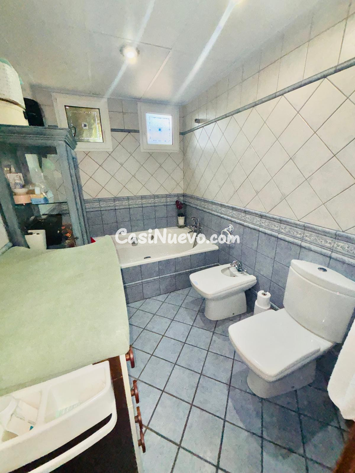 Villa señorial con casa de invitados en gran parcela privada - foto 29