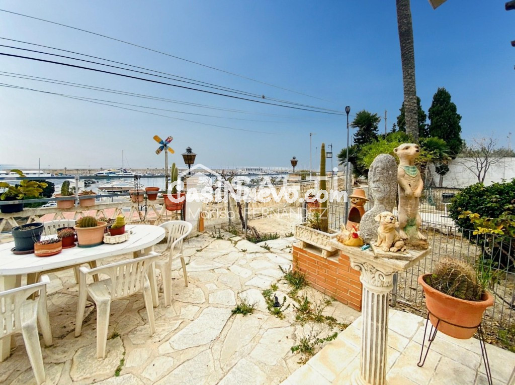 CHALET EN VILLAJOYOSA CON PISCINA Y GRAN PARCELA EN PRIMERA  - foto 17