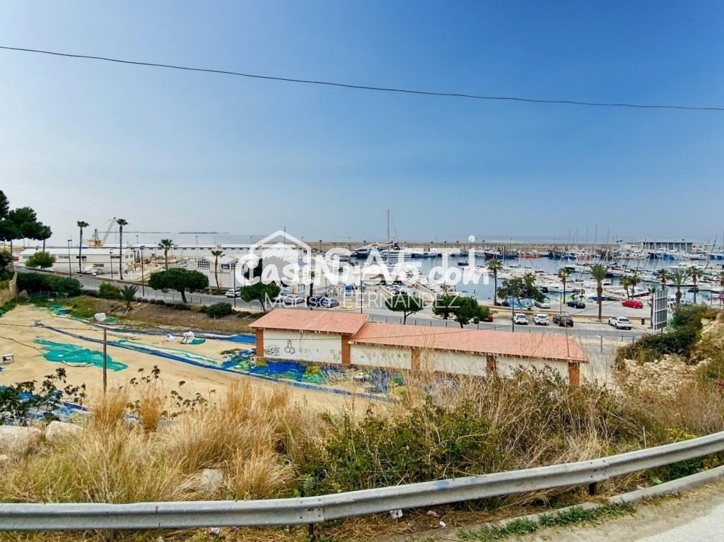 CHALET EN VILLAJOYOSA CON PISCINA Y GRAN PARCELA EN PRIMERA  - foto 19