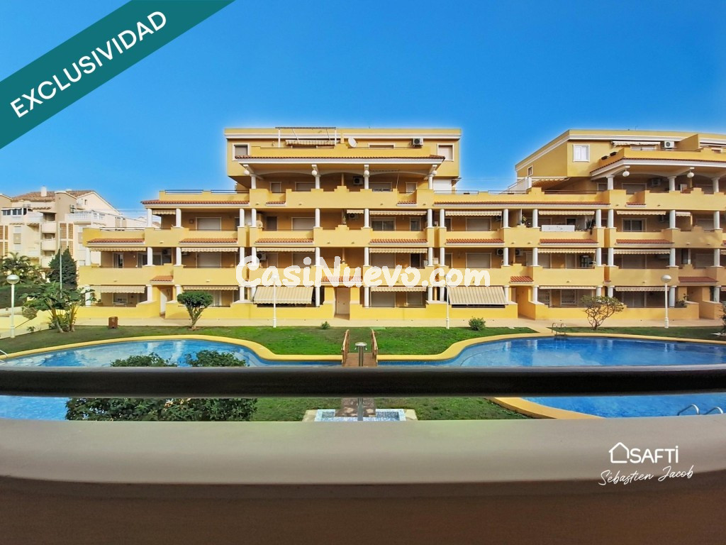 Magnífico piso con ascensor , garaje, terraza y piscina .