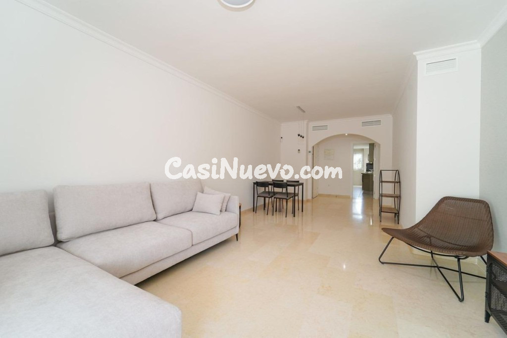 Ático de Elviria: Un Refugio Exclusivo en Marbella - foto 3