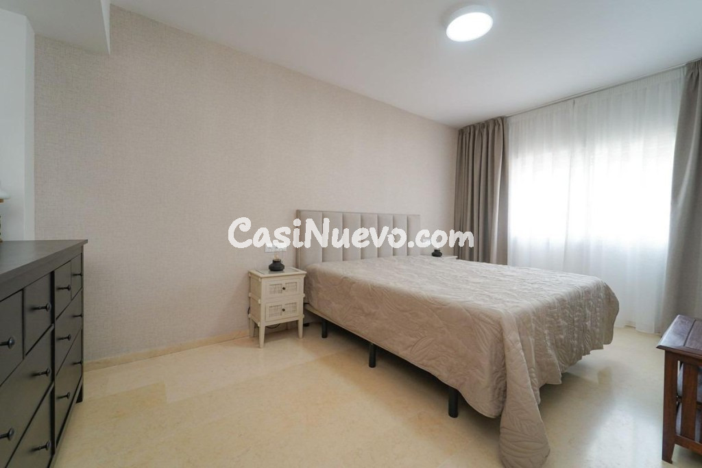 Ático de Elviria: Un Refugio Exclusivo en Marbella - foto 5