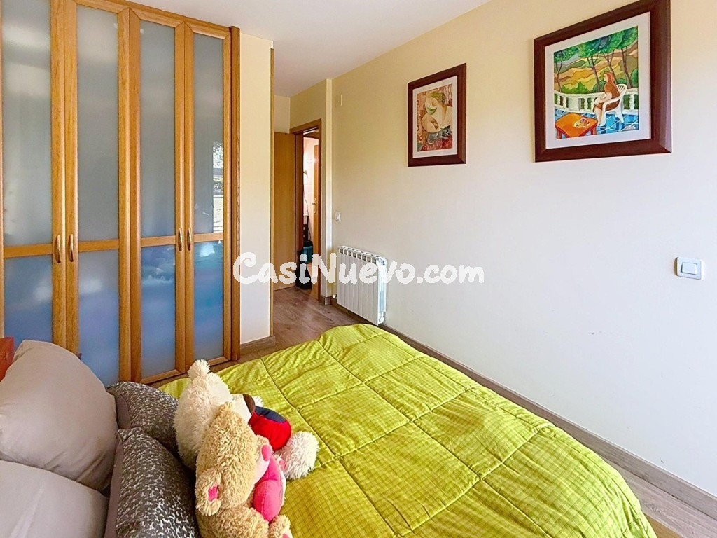 Vistas al mar y a la iglesia en Sitges - foto 22