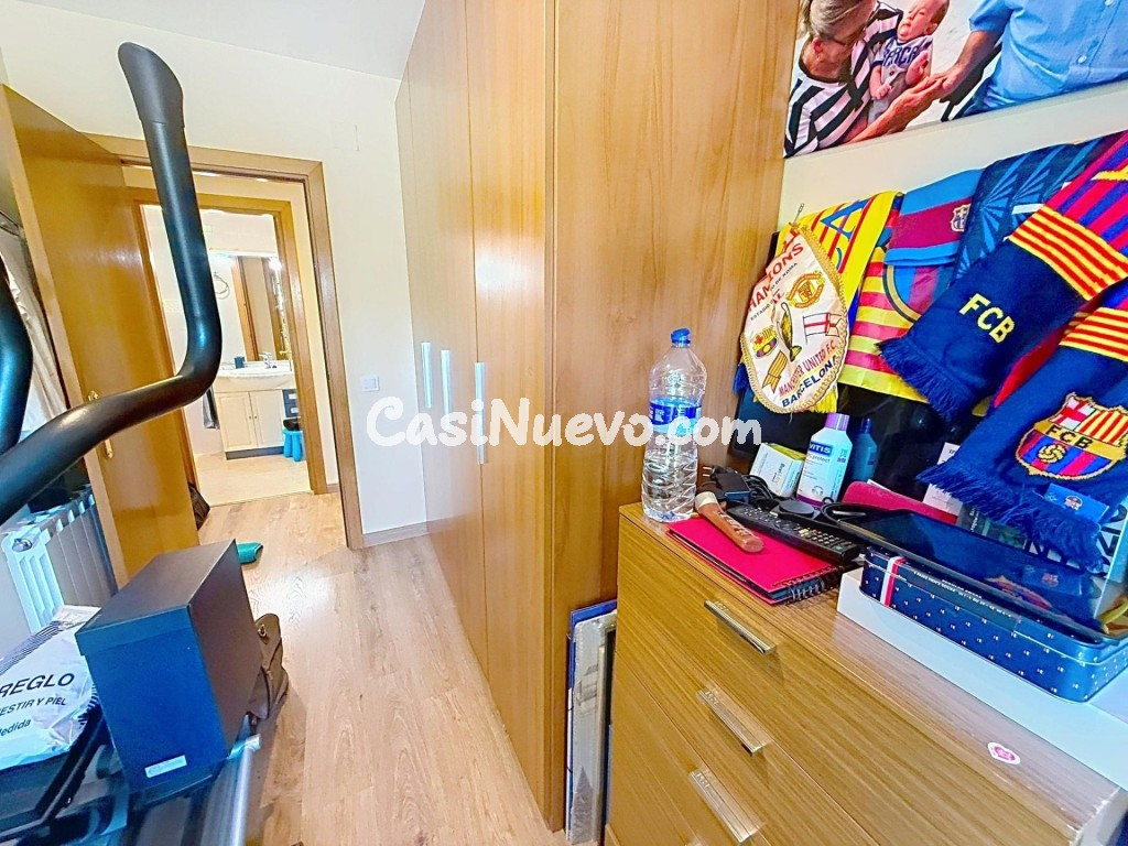 Vistas al mar y a la iglesia en Sitges - foto 23