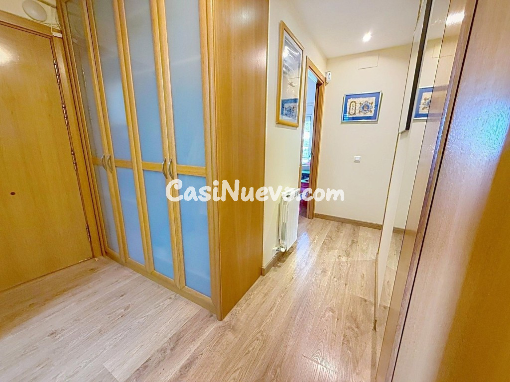 Vistas al mar y a la iglesia en Sitges - foto 34