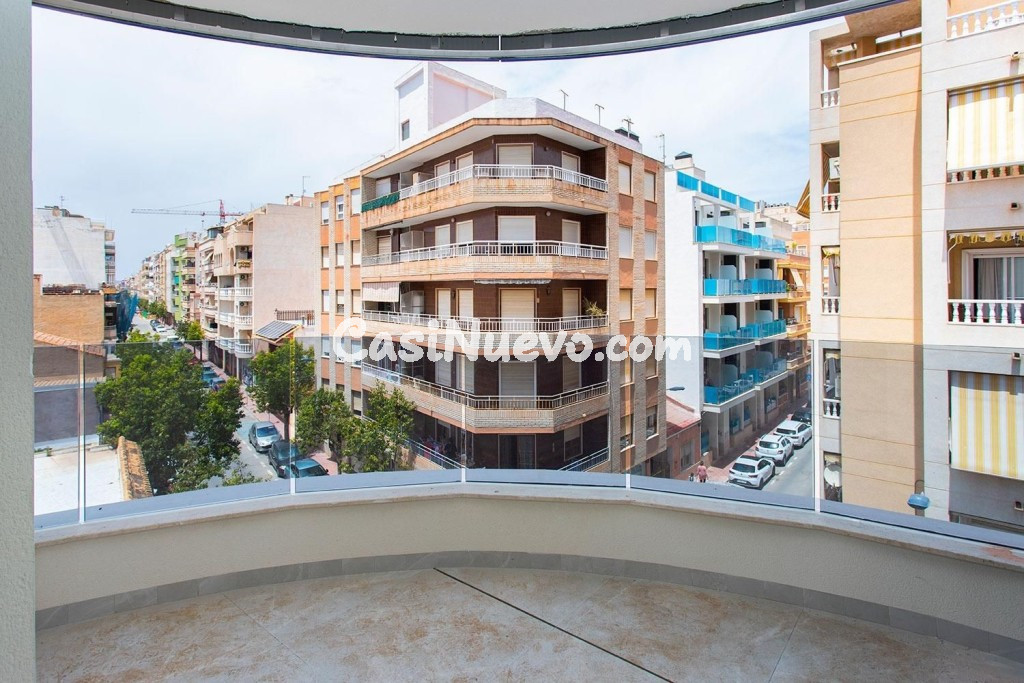 Apartamento en Venta en Torrevieja Alicante - foto 7