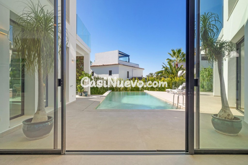 Villa de Lujo Independiente en Marbesa, Marbella Este - foto 23