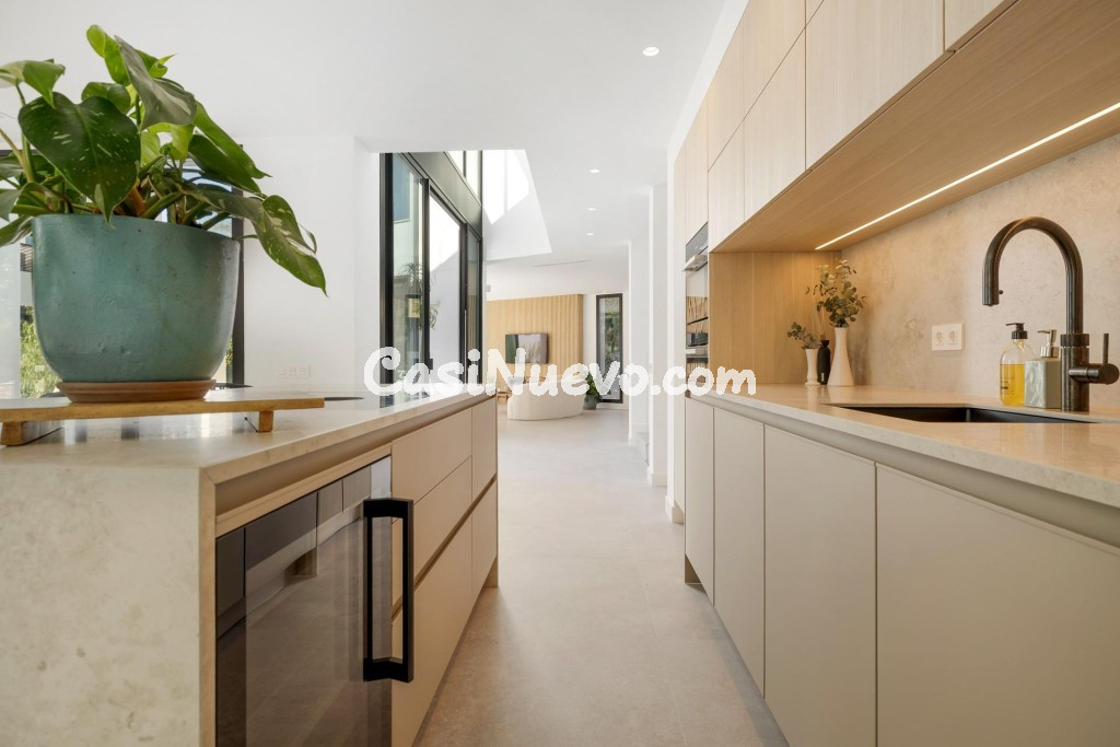 Villa de Lujo Independiente en Marbesa, Marbella Este - foto 27