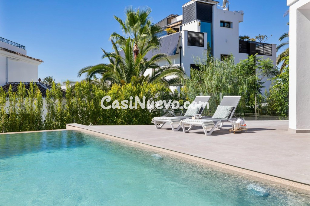 Villa de Lujo Independiente en Marbesa, Marbella Este - foto 32