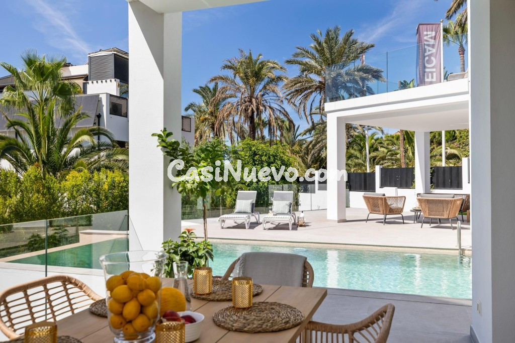 Villa de Lujo Independiente en Marbesa, Marbella Este - foto 48