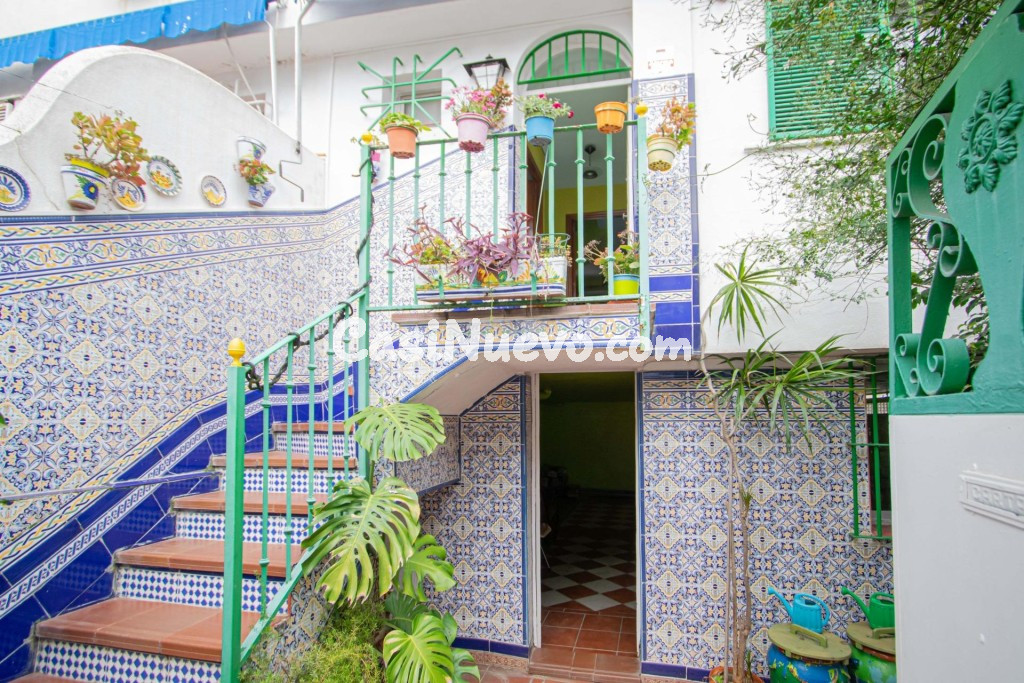 Bonita Casa Adosada de Esquina en Mairena del Aljarafe - foto 3