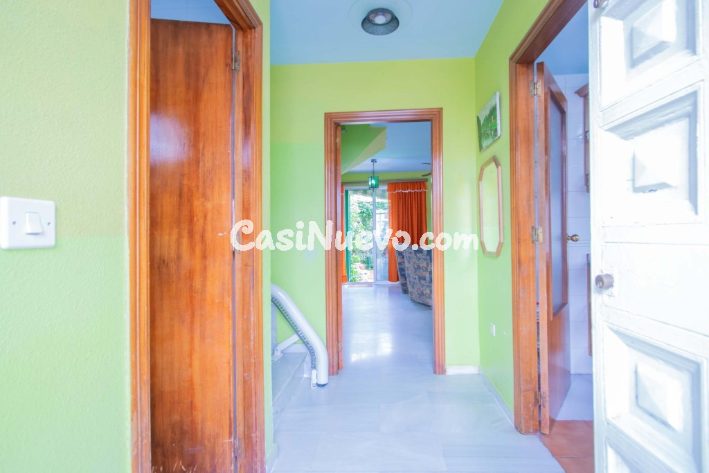 Bonita Casa Adosada de Esquina en Mairena del Aljarafe - foto 8