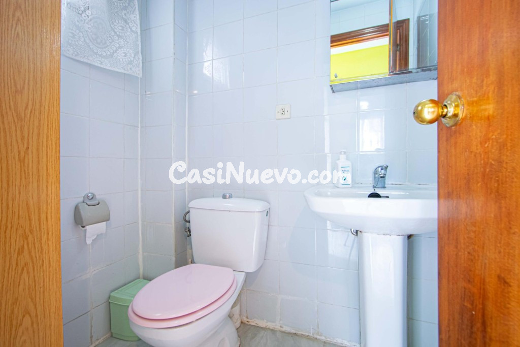 Bonita Casa Adosada de Esquina en Mairena del Aljarafe - foto 9