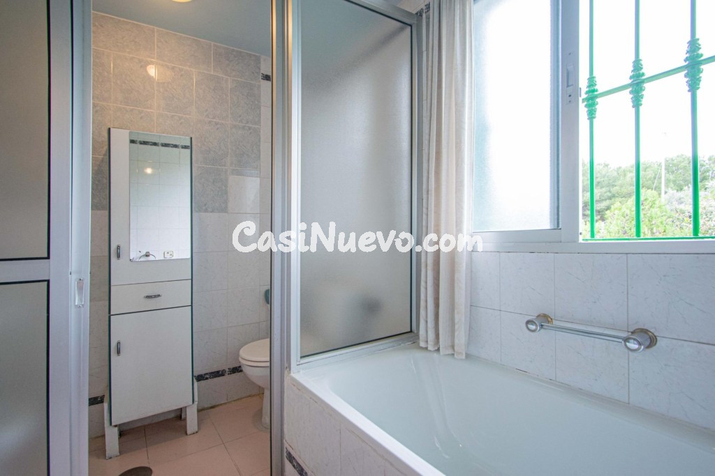 Bonita Casa Adosada de Esquina en Mairena del Aljarafe - foto 24