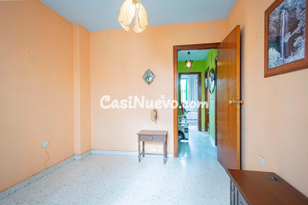 Bonita Casa Adosada de Esquina en Mairena del Aljarafe - foto 29