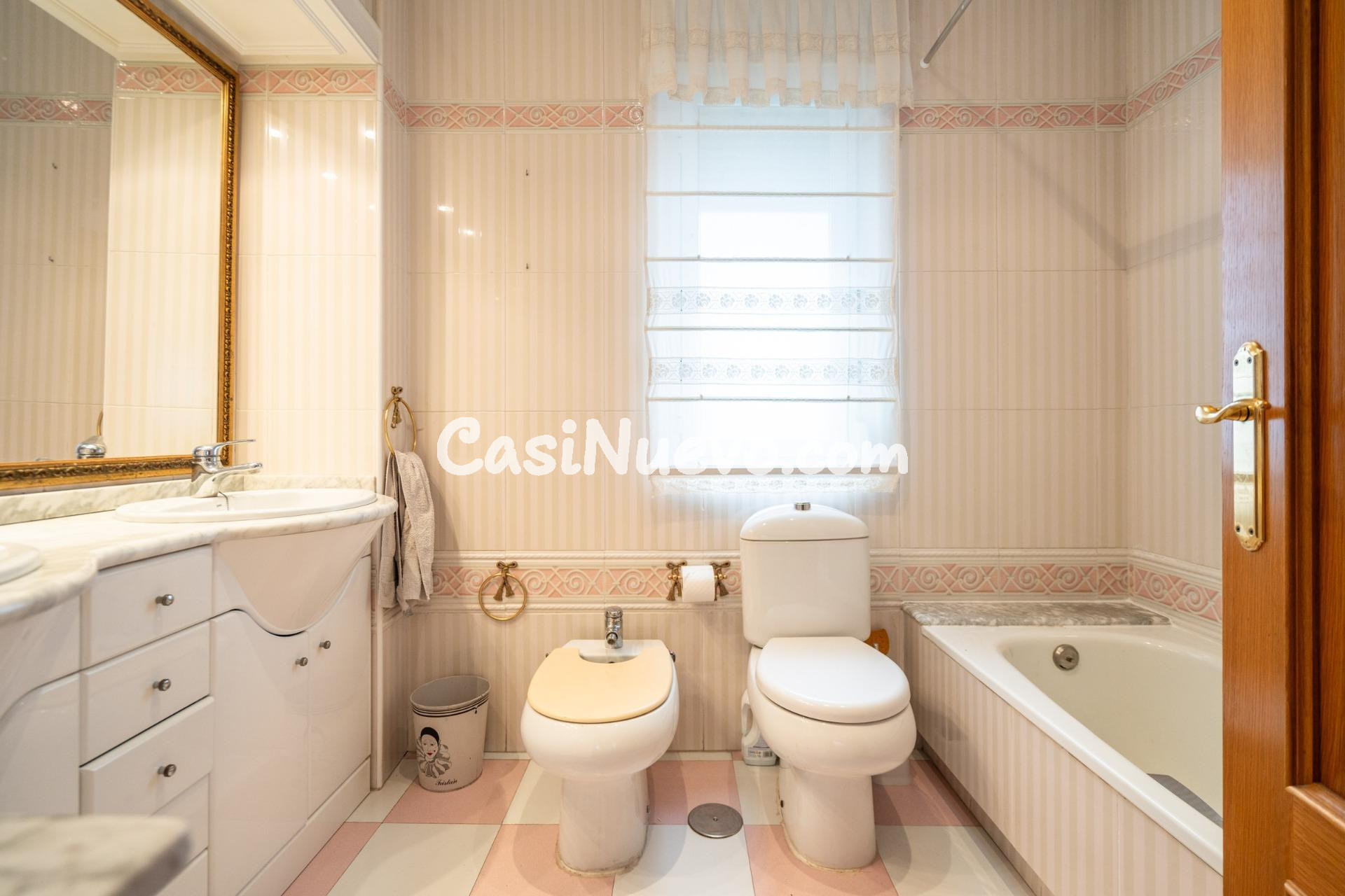 EXCELENTE VIVIENDA AMPLIA Y LUMINOSA JUNTO EN UBICACIÓN PRIV - foto 4