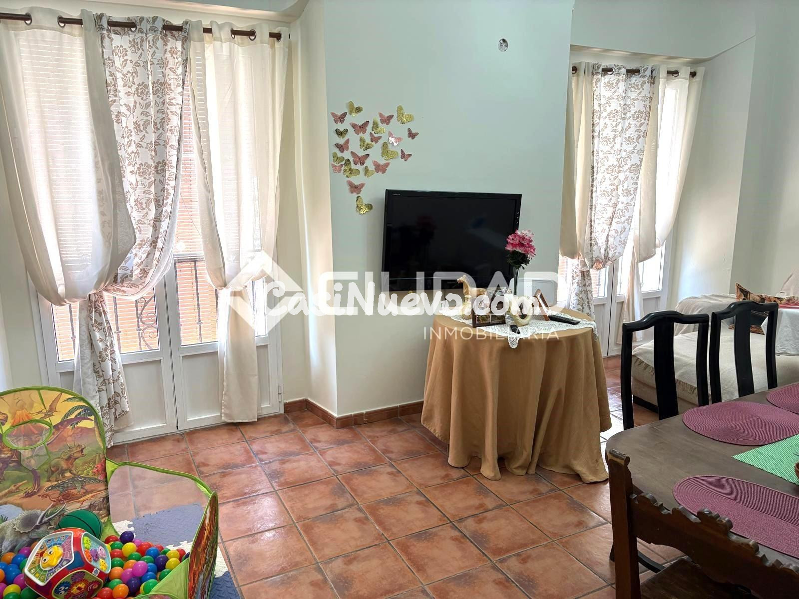 Casa de pueblo en Barrio Alto - foto 2