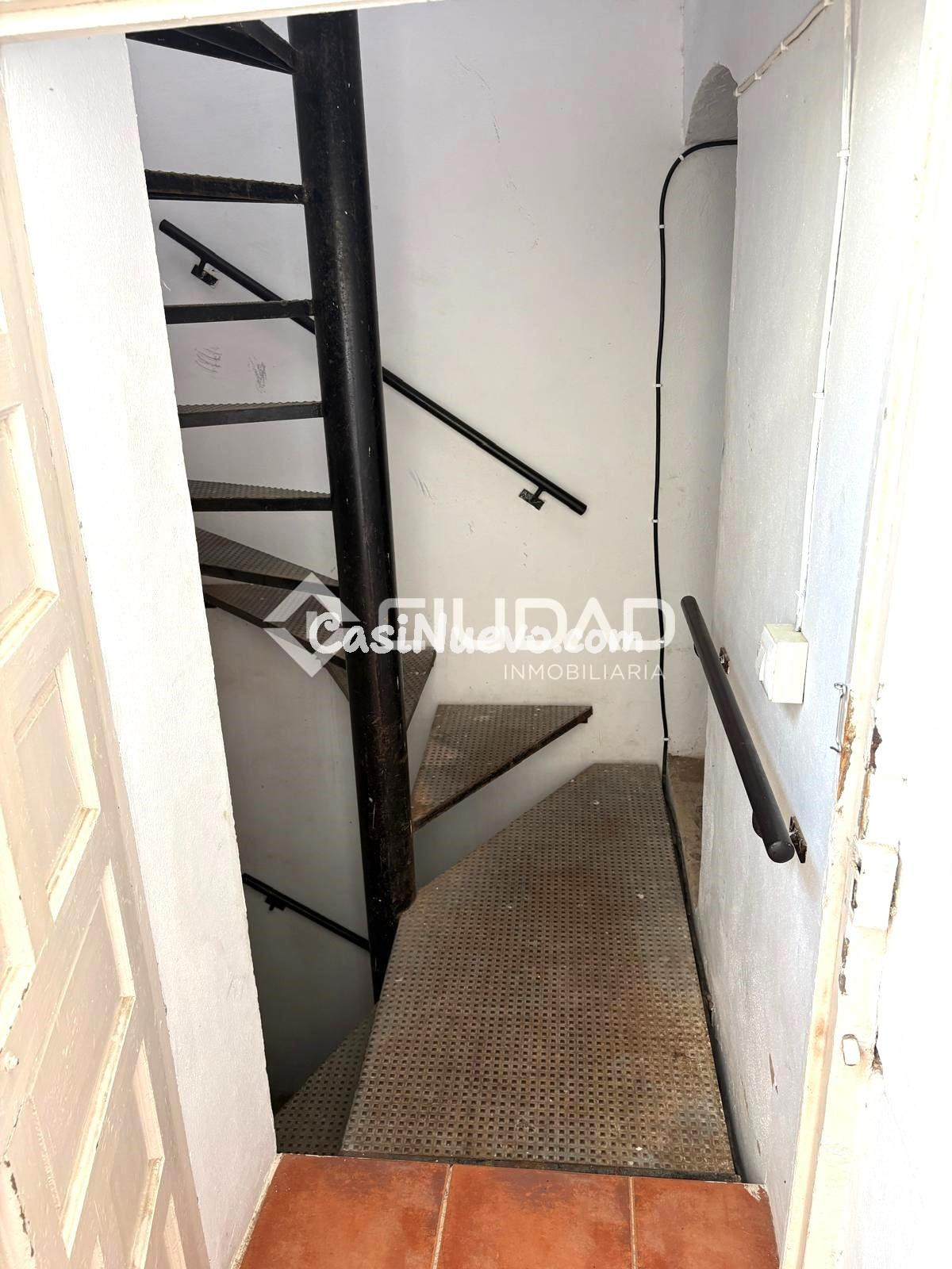 Casa de pueblo en Barrio Alto - foto 6