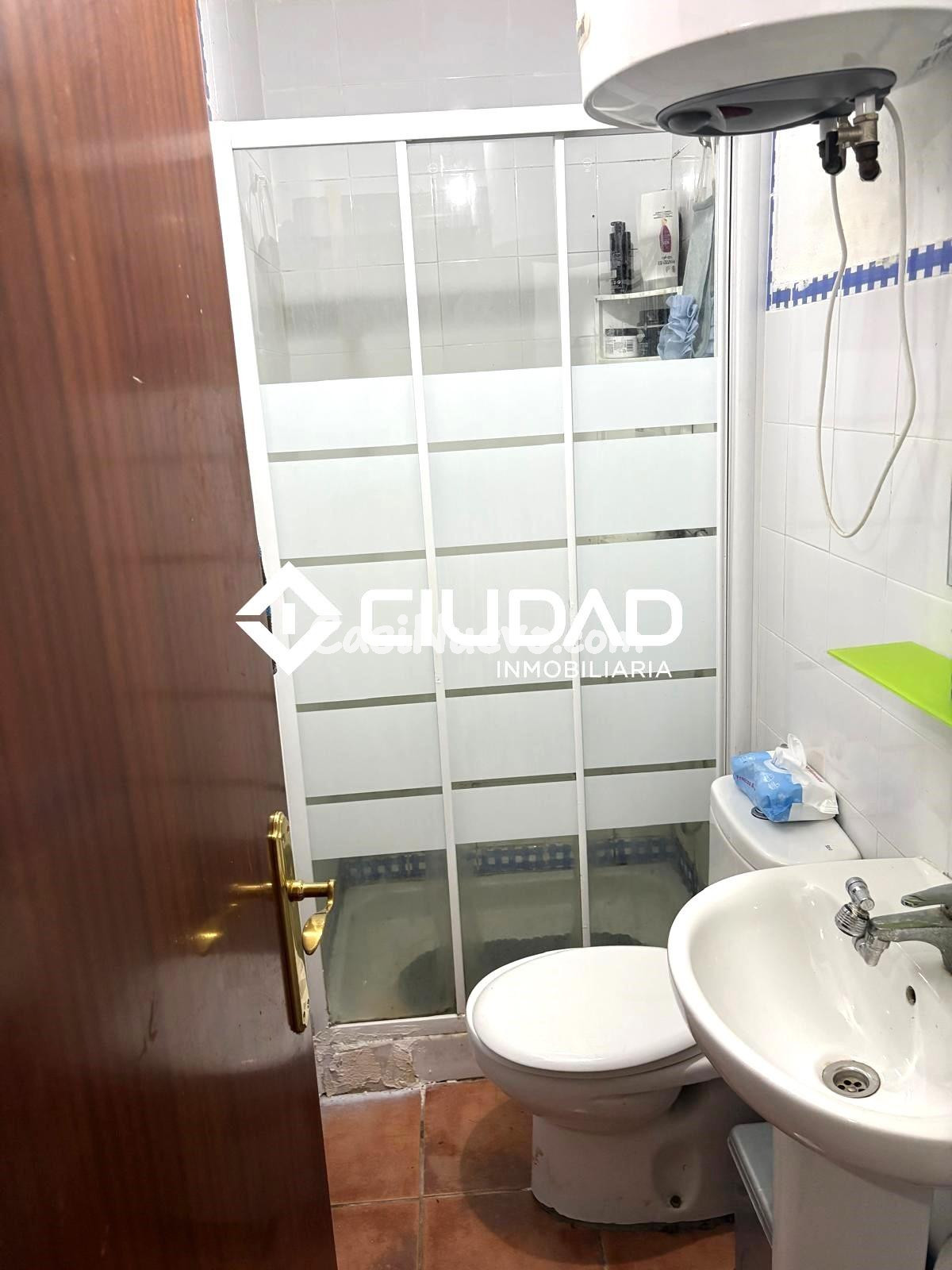 Casa de pueblo en Barrio Alto - foto 22