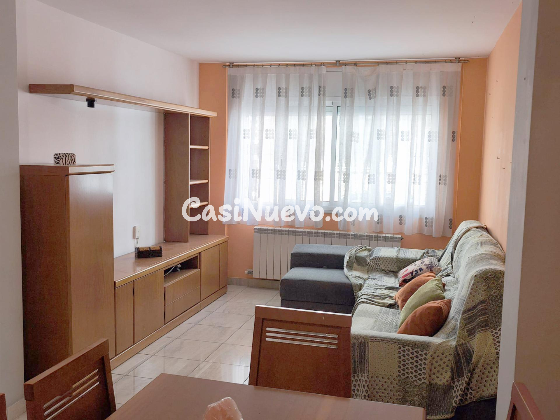 EN VENTA LUMINOSO BAJO CON PARKING Y TRASTERO