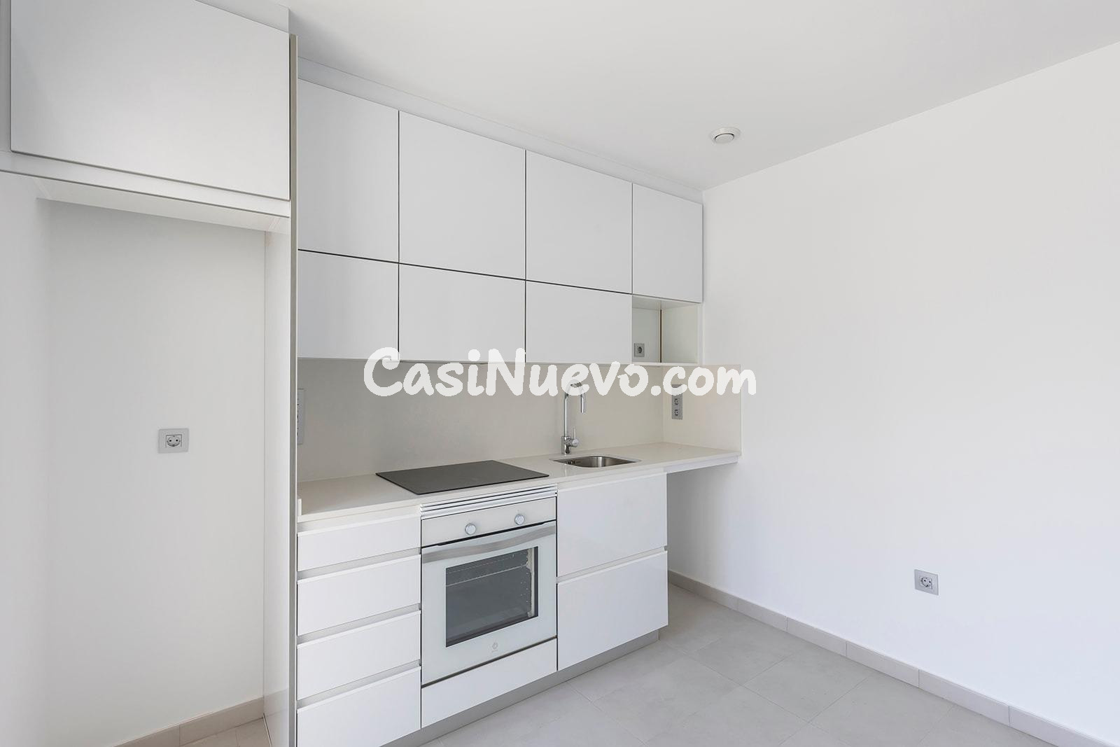 Villa moderna de 3 dormitorios, 2 baños y piscina privada en - foto 3