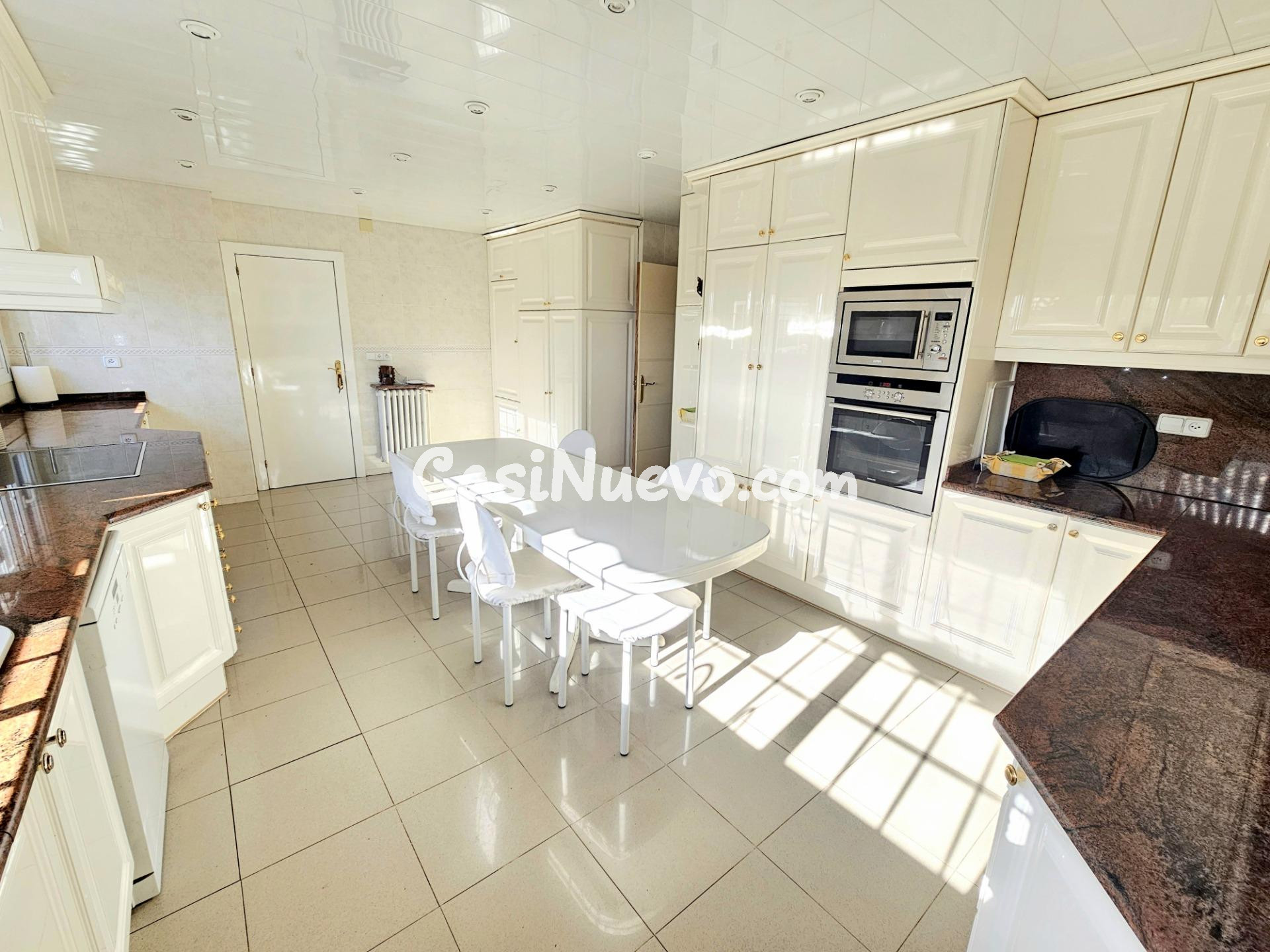 Casa con piscina en un entorno privilegiado - foto 27