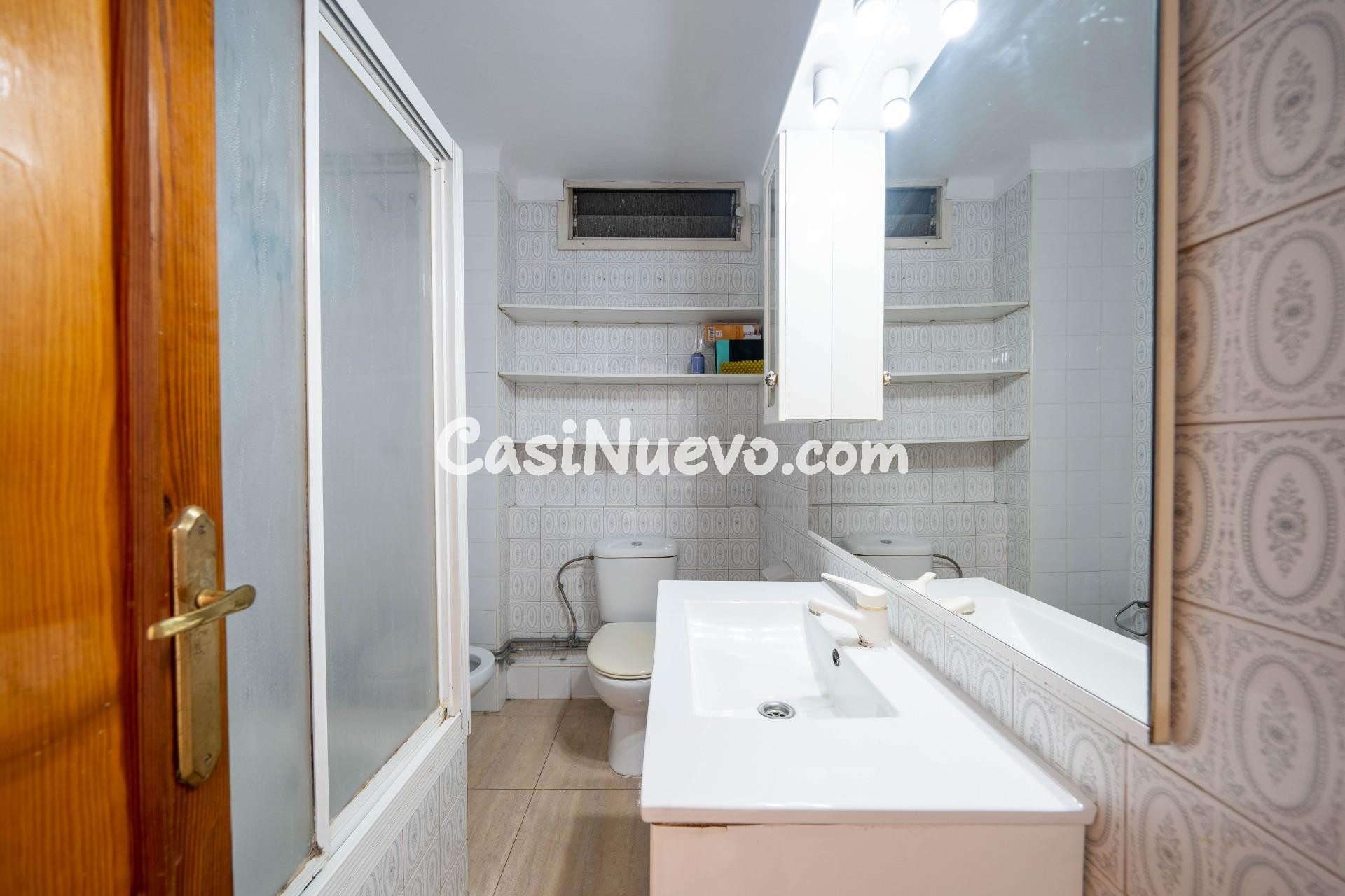 Gran Piso de 4 habitaciones, Plaza de Parking y  doble entra - foto 6