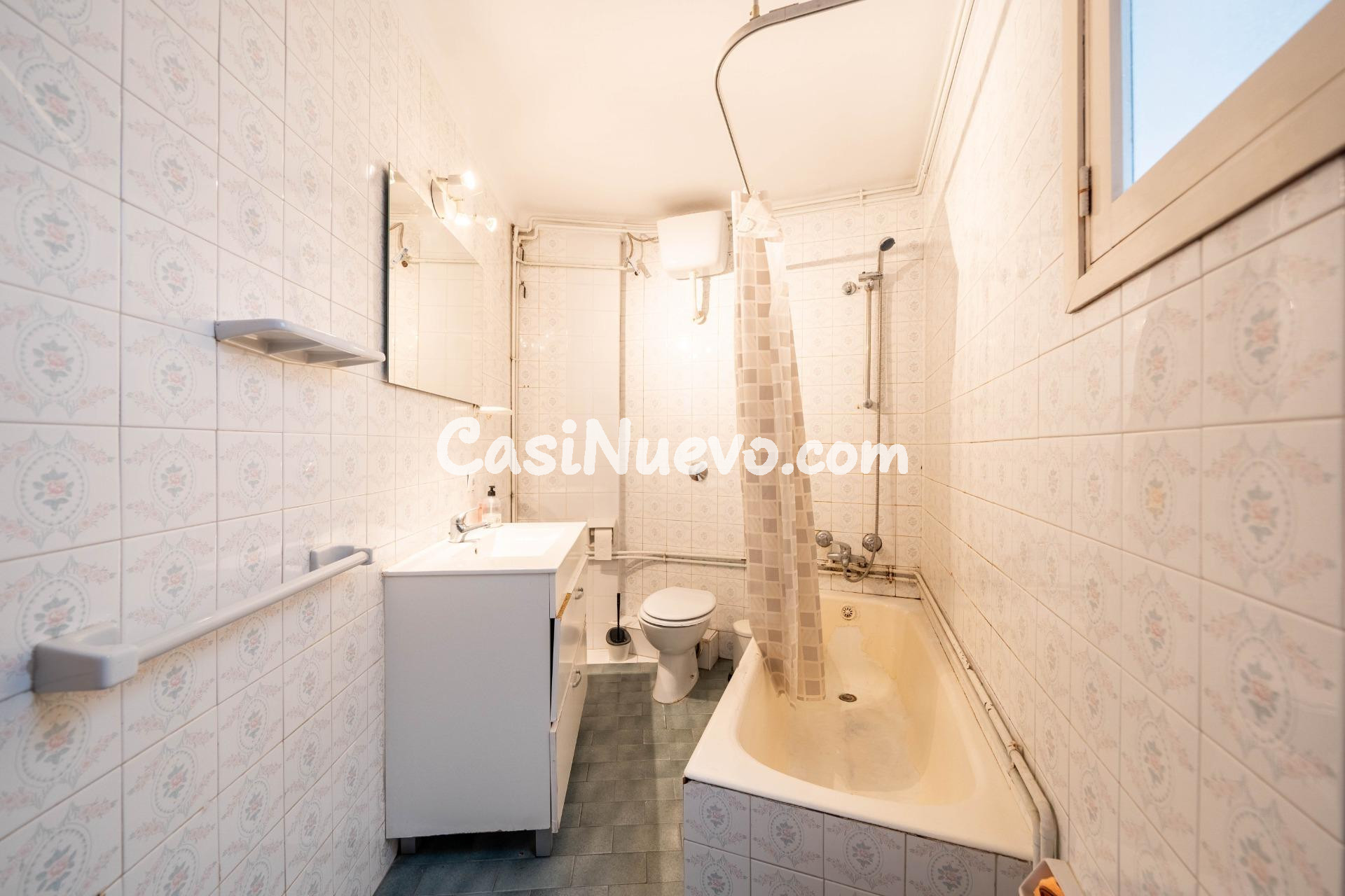 Gran Piso de 4 habitaciones, Plaza de Parking y  doble entra - foto 13