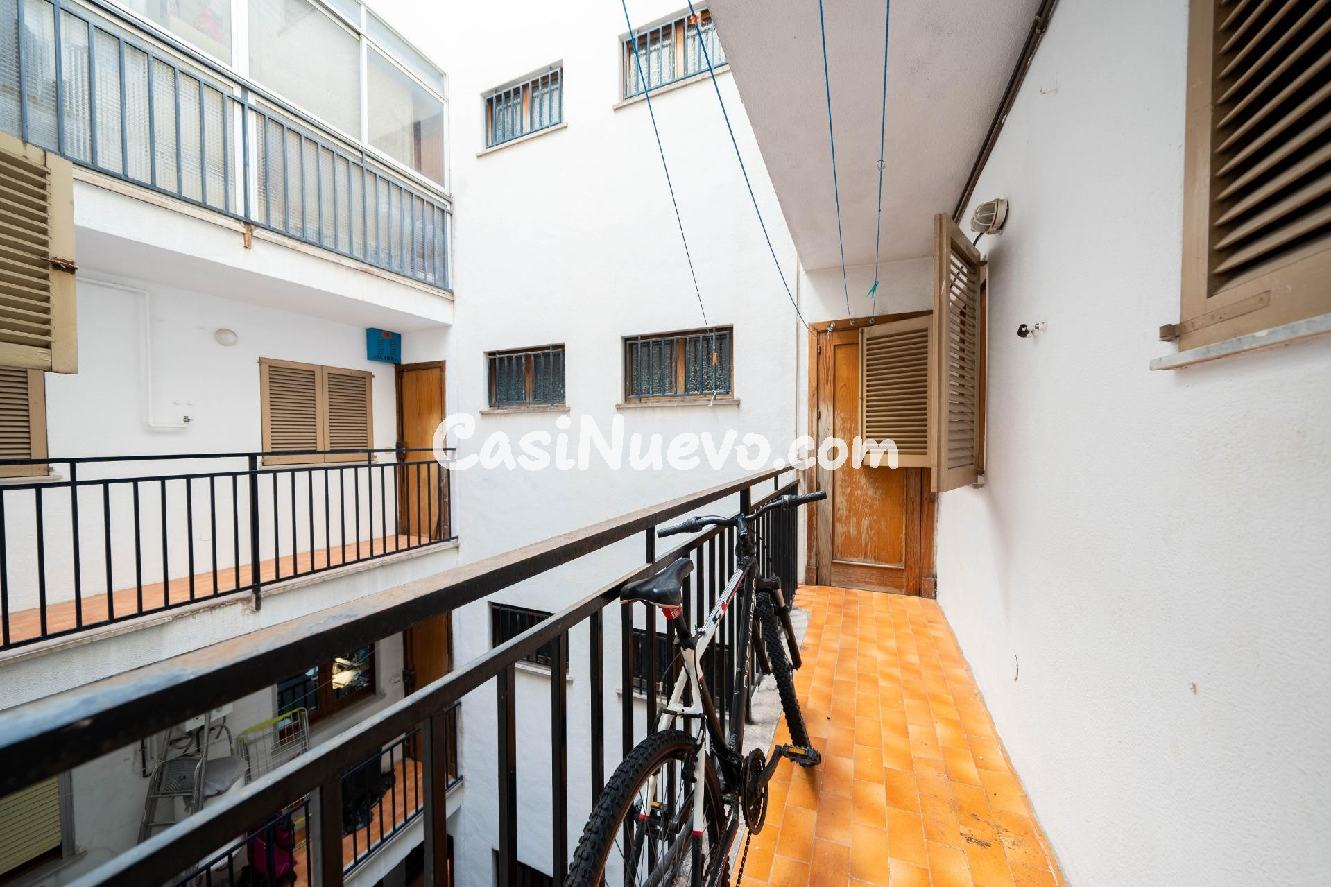 Gran Piso de 4 habitaciones, Plaza de Parking y  doble entra - foto 14