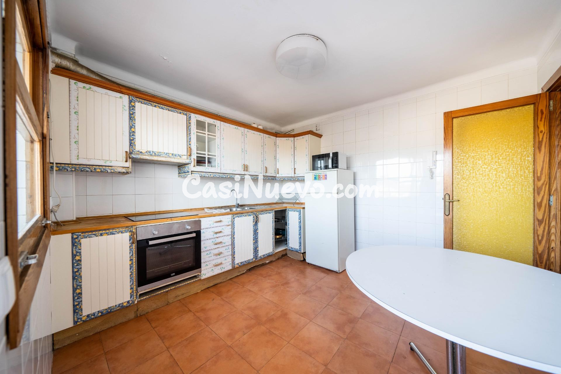 Gran Piso de 4 habitaciones, Plaza de Parking y  doble entra - foto 16