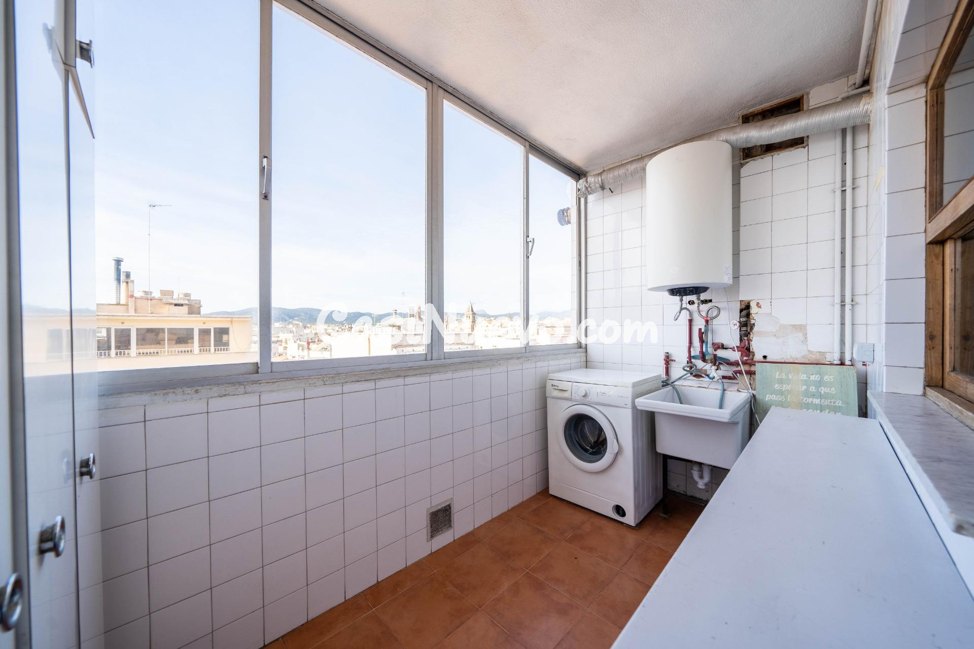 Gran Piso de 4 habitaciones, Plaza de Parking y  doble entra - foto 17