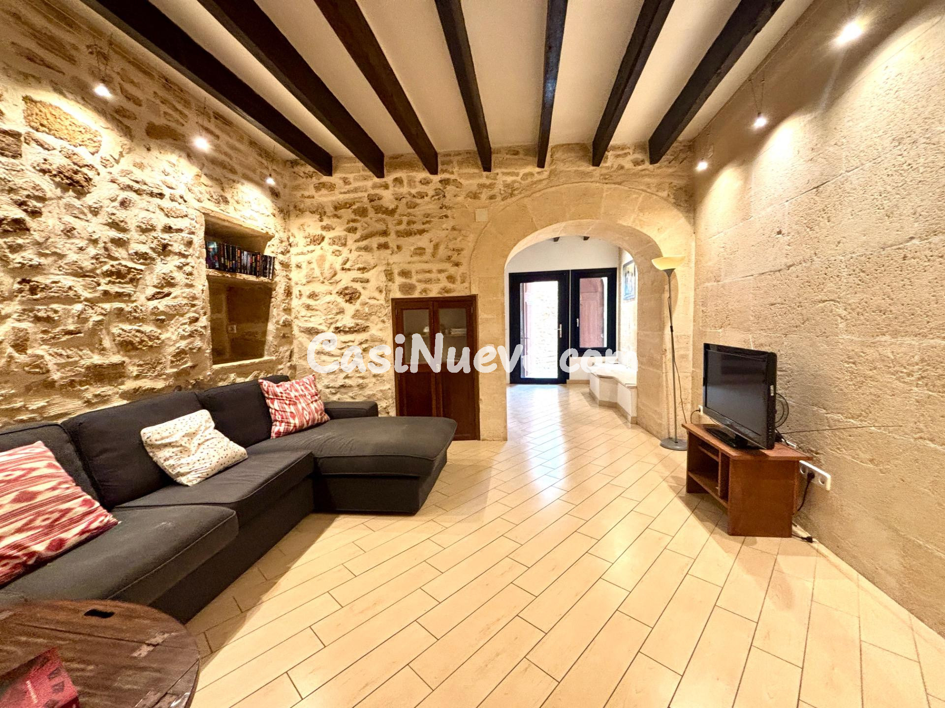 Casa de pueblo reformada con terraza y vistas a la Serra de  - foto 22